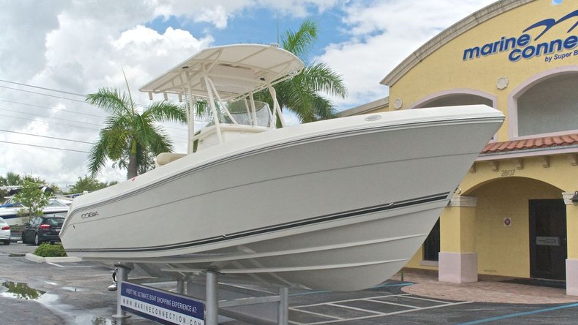 New 2013 Cobia 256 Center Console #K036 image 2