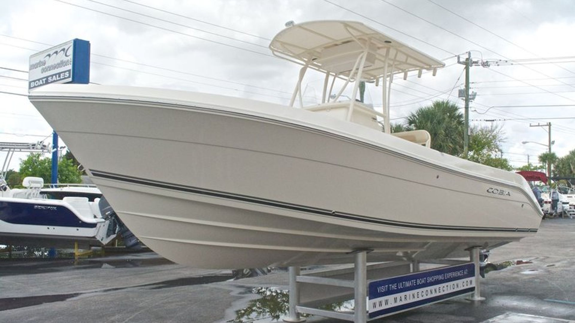 New 2013 Cobia 256 Center Console #K036 image 4