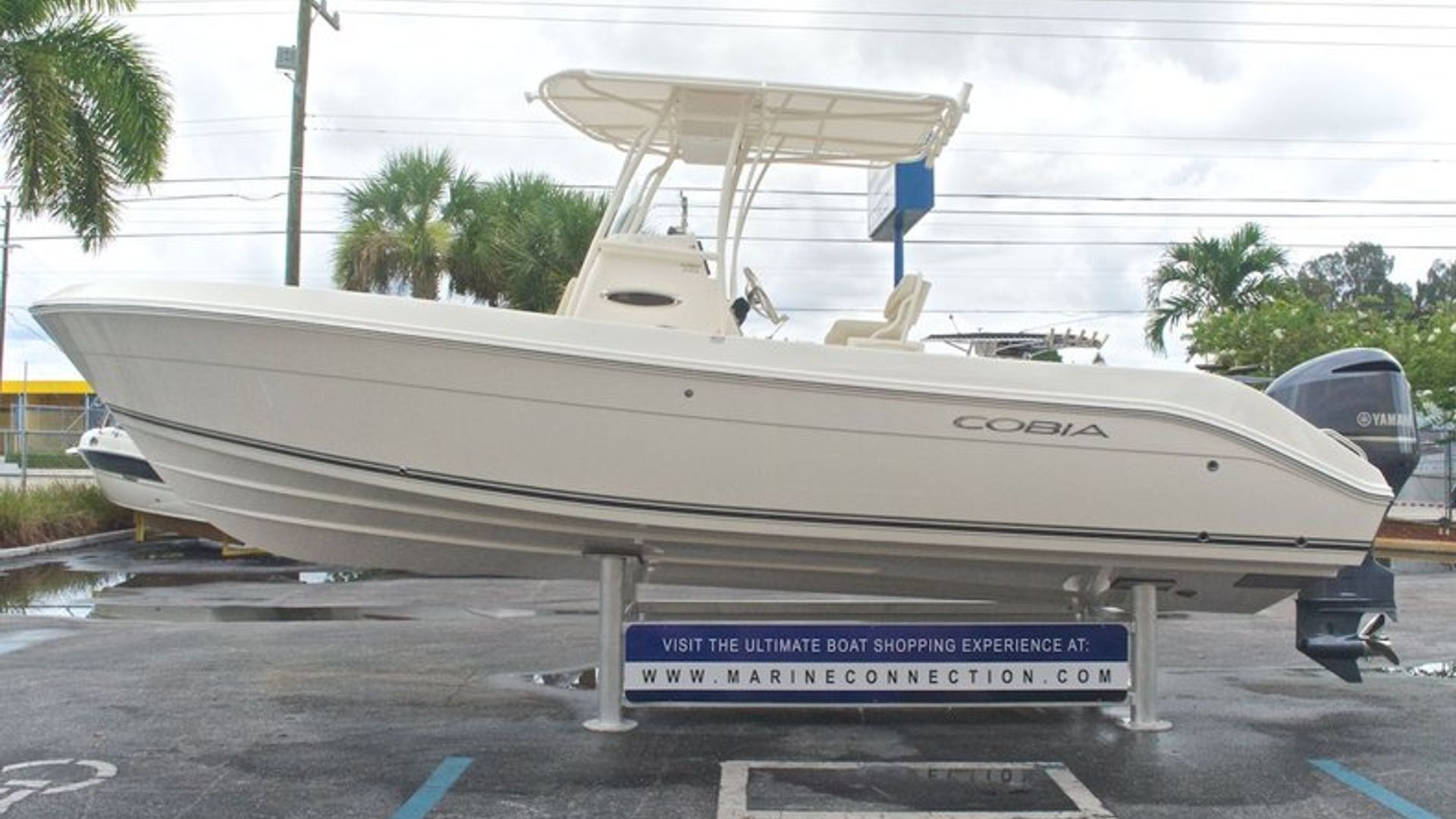 New 2013 Cobia 256 Center Console #K036 image 5