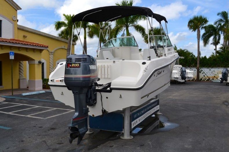 Thumbnail 11 for Used 2005 Seaswirl 2101 Dual Console OB boat for sale in West Palm Beach, FL
