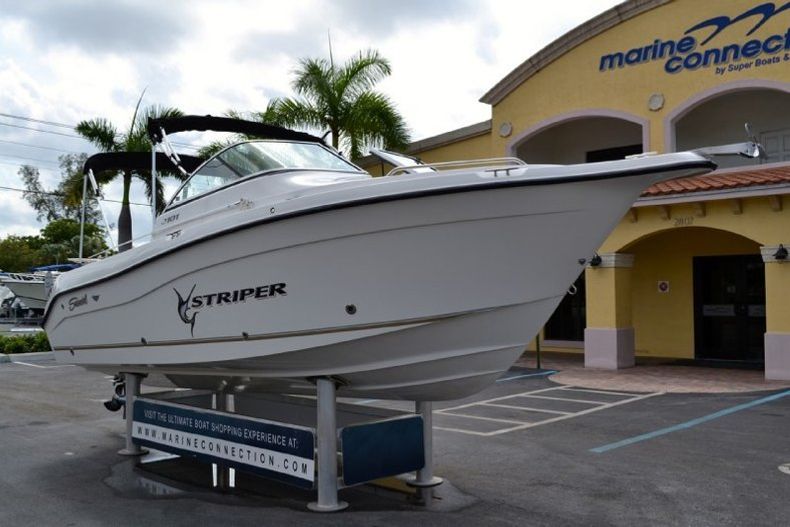 Thumbnail 13 for Used 2005 Seaswirl 2101 Dual Console OB boat for sale in West Palm Beach, FL