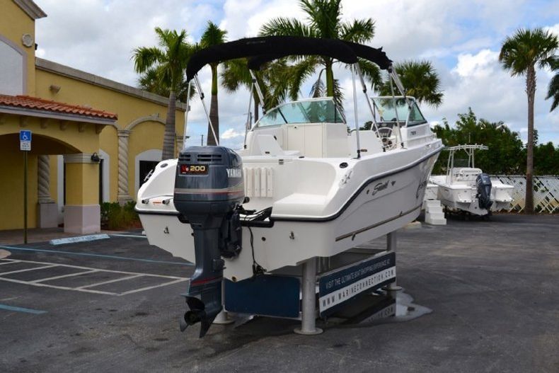 Thumbnail 19 for Used 2005 Seaswirl 2101 Dual Console OB boat for sale in West Palm Beach, FL