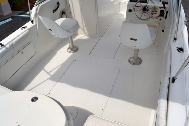 Thumbnail 41 for Used 2005 Seaswirl 2101 Dual Console OB boat for sale in West Palm Beach, FL