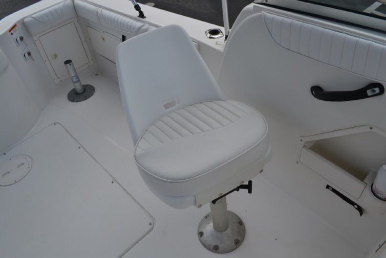 Thumbnail 54 for Used 2005 Seaswirl 2101 Dual Console OB boat for sale in West Palm Beach, FL