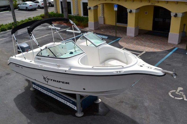Thumbnail 88 for Used 2005 Seaswirl 2101 Dual Console OB boat for sale in West Palm Beach, FL