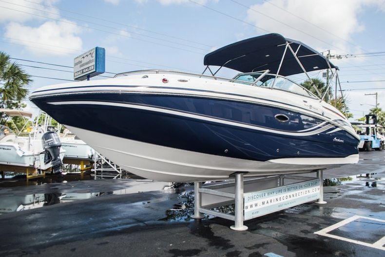 Thumbnail 3 for New 2015 Hurricane SunDeck SD 2400 OB boat for sale in West Palm Beach, FL