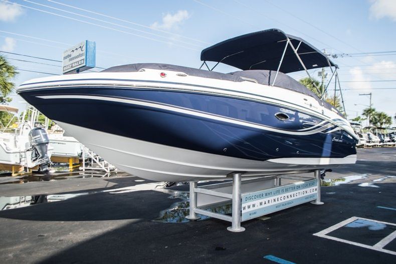 Thumbnail 10 for New 2015 Hurricane SunDeck SD 2400 OB boat for sale in West Palm Beach, FL