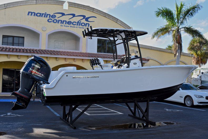 Thumbnail 7 for New 2018 Sportsman Heritage 231 Center Console boat for sale in West Palm Beach, FL