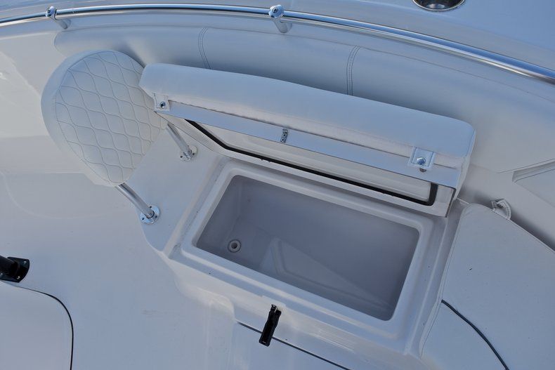 Thumbnail 45 for New 2018 Sportsman Heritage 231 Center Console boat for sale in West Palm Beach, FL