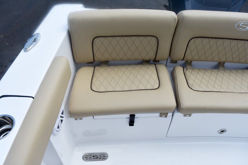 Thumbnail 11 for New 2019 Sportsman Heritage 231 Center Console boat for sale in Fort Lauderdale, FL