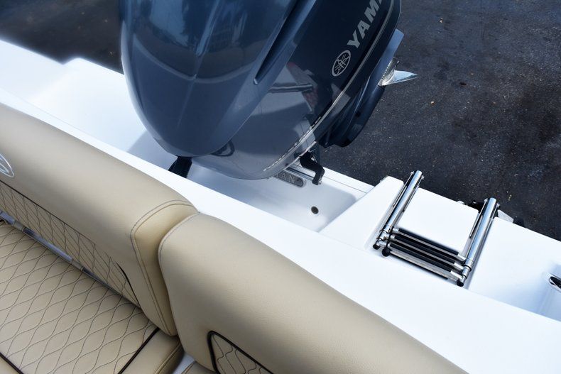 Thumbnail 10 for New 2019 Sportsman Heritage 231 Center Console boat for sale in Fort Lauderdale, FL
