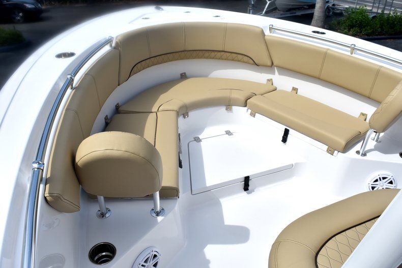 Thumbnail 43 for New 2019 Sportsman Heritage 231 Center Console boat for sale in Fort Lauderdale, FL