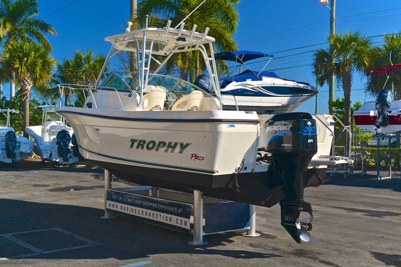 Thumbnail 7 for Used 2003 Trophy 2302 Walk Around boat for sale in West Palm Beach, FL