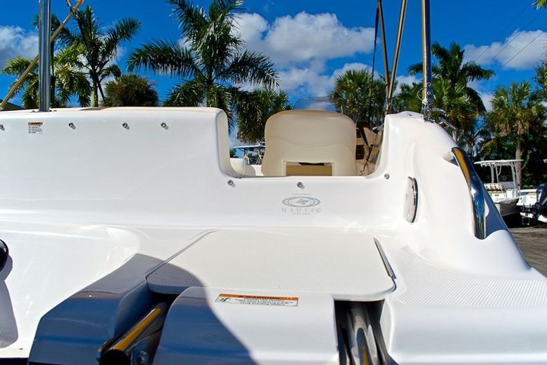 Thumbnail 12 for New 2013 Hurricane SunDeck Sport SS 188 OB boat for sale in West Palm Beach, FL