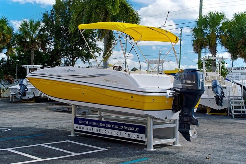 Thumbnail 4 for New 2013 Hurricane SunDeck Sport SS 188 OB boat for sale in West Palm Beach, FL