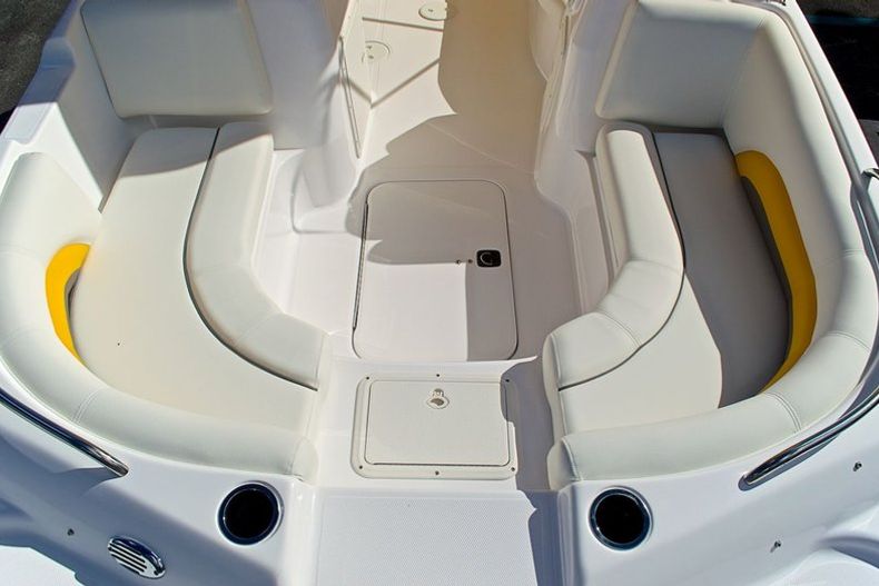 Thumbnail 41 for New 2013 Hurricane SunDeck Sport SS 188 OB boat for sale in West Palm Beach, FL