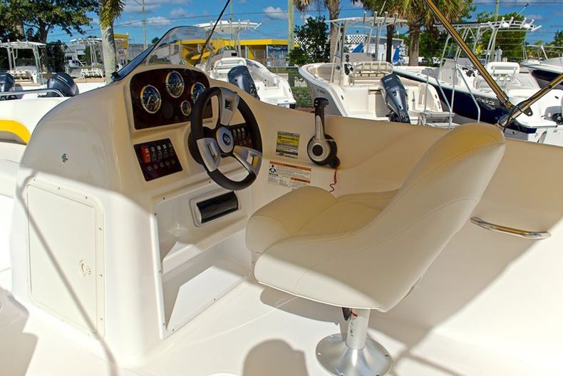 Thumbnail 50 for New 2013 Hurricane SunDeck Sport SS 188 OB boat for sale in West Palm Beach, FL
