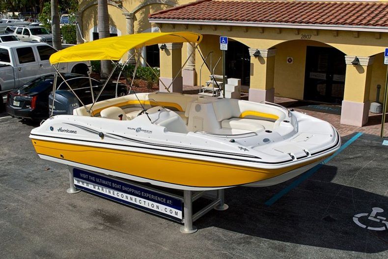 Thumbnail 64 for New 2013 Hurricane SunDeck Sport SS 188 OB boat for sale in West Palm Beach, FL
