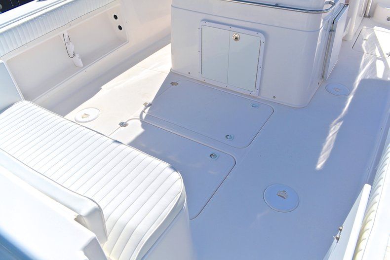 Thumbnail 19 for Used 2004 Pro-Line 30 Sport Center Console boat for sale in West Palm Beach, FL