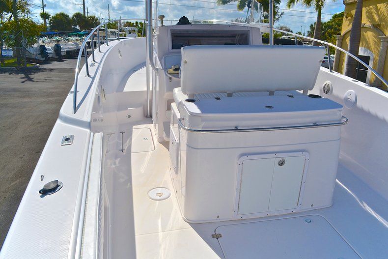 Thumbnail 22 for Used 2004 Pro-Line 30 Sport Center Console boat for sale in West Palm Beach, FL
