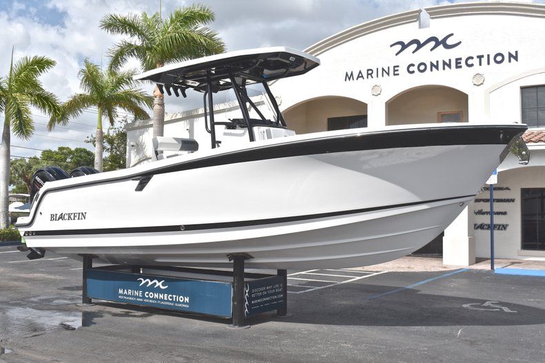 Thumbnail 1 for New 2018 Blackfin 242CC Center Console boat for sale in West Palm Beach, FL