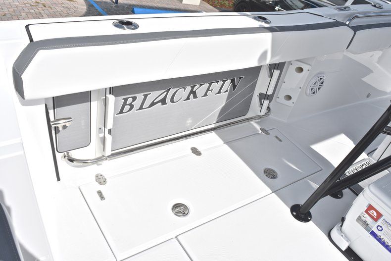Thumbnail 22 for New 2018 Blackfin 242CC Center Console boat for sale in West Palm Beach, FL
