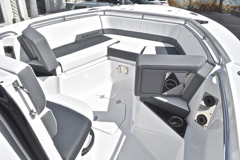 Thumbnail 44 for New 2018 Blackfin 242CC Center Console boat for sale in West Palm Beach, FL