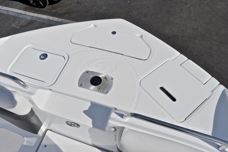Thumbnail 55 for New 2018 Hurricane SunDeck SD 2486 OB boat for sale in Fort Lauderdale, FL