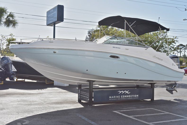 Thumbnail 3 for New 2018 Hurricane SunDeck SD 2486 OB boat for sale in Fort Lauderdale, FL