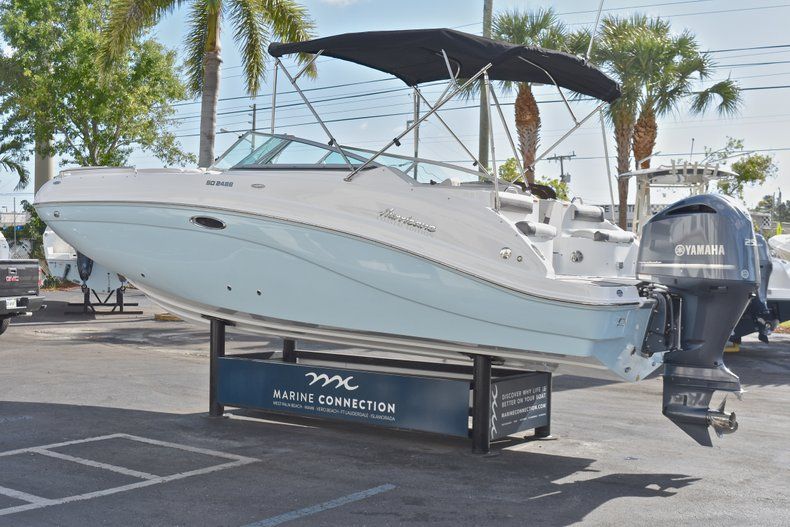 Thumbnail 5 for New 2018 Hurricane SunDeck SD 2486 OB boat for sale in Fort Lauderdale, FL