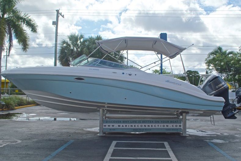 Thumbnail 5 for New 2016 Hurricane SunDeck SD 2690 OB boat for sale in Miami, FL