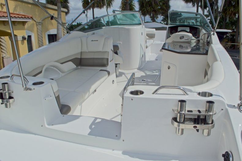Thumbnail 14 for New 2016 Hurricane SunDeck SD 2690 OB boat for sale in Miami, FL