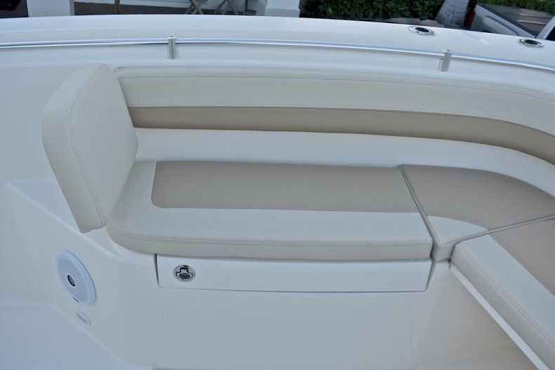 Thumbnail 55 for New 2018 Cobia 277 Center Console boat for sale in Miami, FL