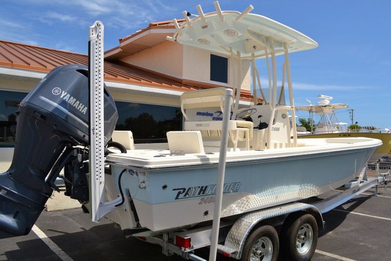 Thumbnail 5 for New 2015 Pathfinder 2400 TRS Bay Boat boat for sale in Vero Beach, FL