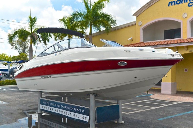 Thumbnail 1 for New 2013 Stingray 215 LR Bowrider boat for sale in West Palm Beach, FL