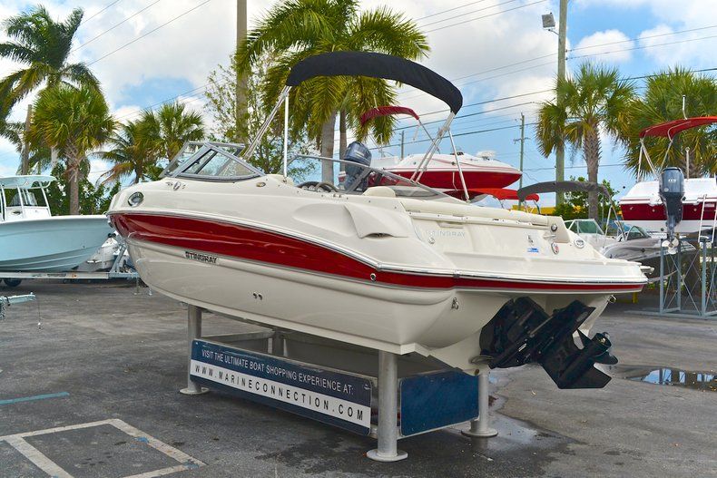 Thumbnail 5 for New 2013 Stingray 215 LR Bowrider boat for sale in West Palm Beach, FL