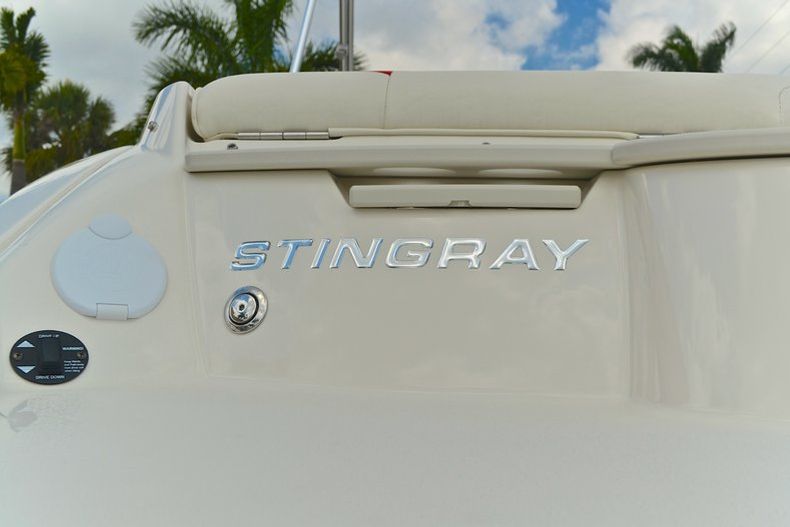 Thumbnail 23 for New 2013 Stingray 215 LR Bowrider boat for sale in West Palm Beach, FL
