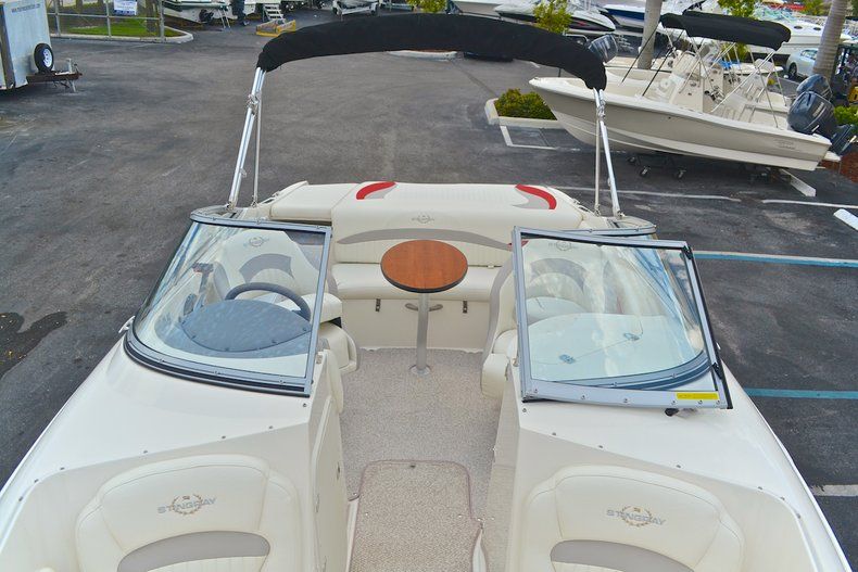 Thumbnail 88 for New 2013 Stingray 215 LR Bowrider boat for sale in West Palm Beach, FL