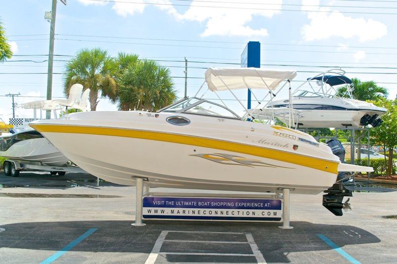 Thumbnail 4 for Used 2008 Mariah DX213 Deck Boat boat for sale in West Palm Beach, FL