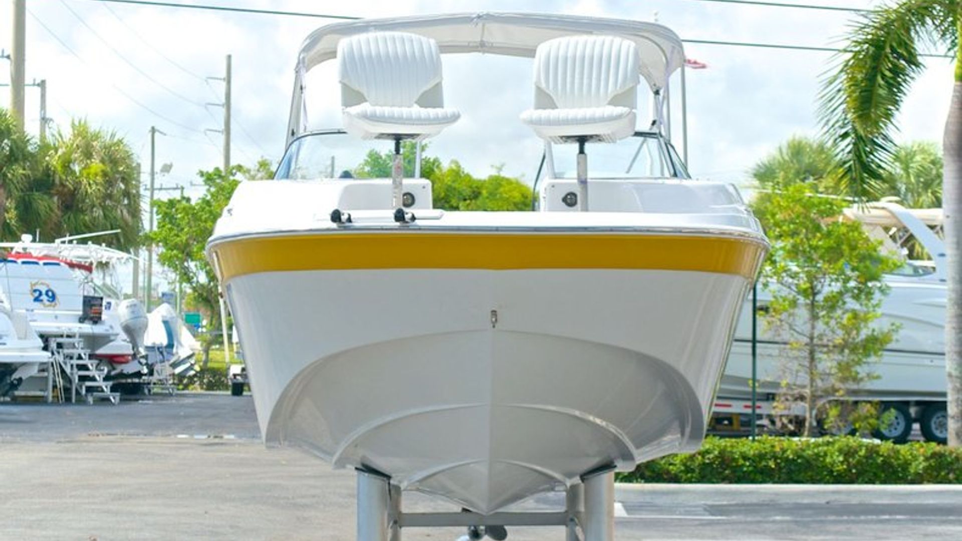 Used 2008 Mariah DX213 Deck Boat #F108 image 3