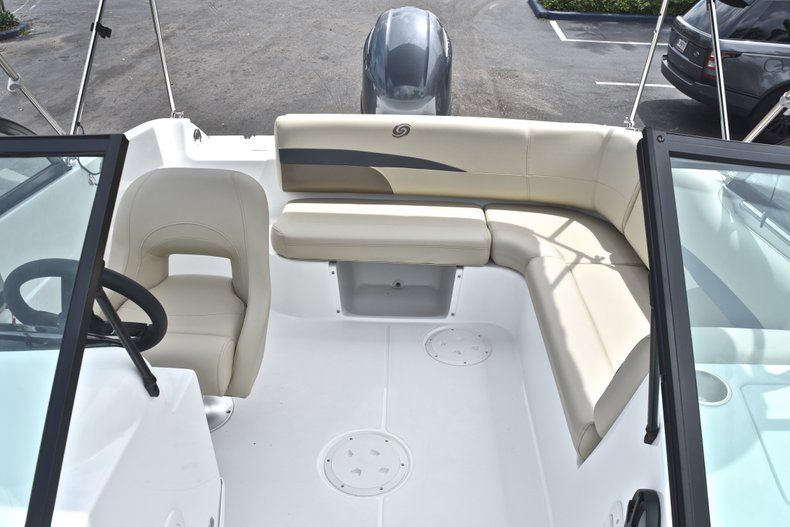 Thumbnail 9 for New 2019 Hurricane SunDeck SD 187 OB boat for sale in West Palm Beach, FL