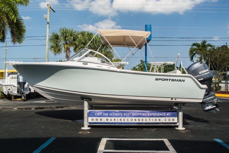 Thumbnail 4 for New 2014 Sportsman Discovery 210 Dual Console boat for sale in West Palm Beach, FL