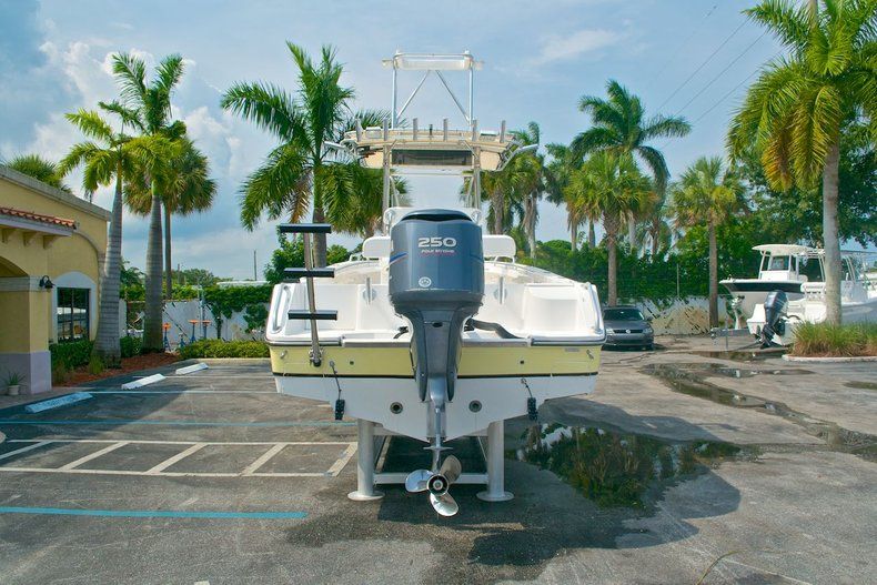 Thumbnail 6 for Used 2000 SeaCraft SC 25 Open Fisherman boat for sale in West Palm Beach, FL