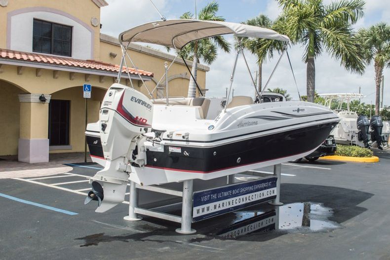 Thumbnail 7 for New 2015 Hurricane SunDeck Sport SS 188 OB boat for sale in West Palm Beach, FL