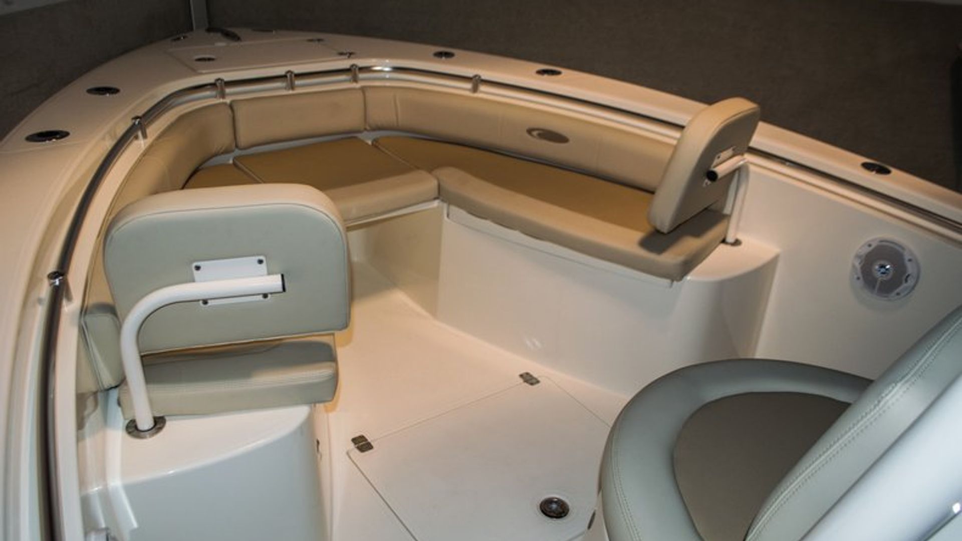 New 2016 Cobia 256 Center Console #K008 image 5