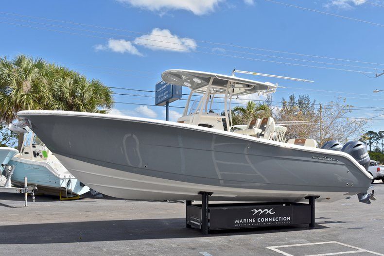 Thumbnail 2 for New 2018 Cobia 277 Center Console boat for sale in West Palm Beach, FL