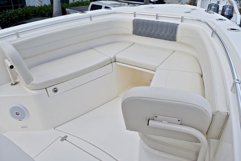 Thumbnail 31 for New 2018 Cobia 277 Center Console boat for sale in West Palm Beach, FL