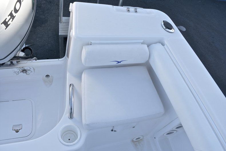 Thumbnail 13 for Used 2006 Pro-Line 21 Sport boat for sale in West Palm Beach, FL