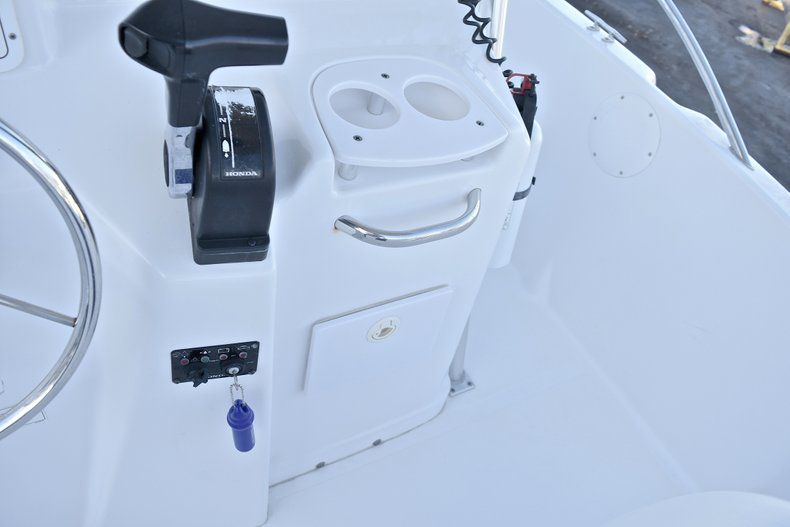 Thumbnail 33 for Used 2006 Pro-Line 21 Sport boat for sale in West Palm Beach, FL