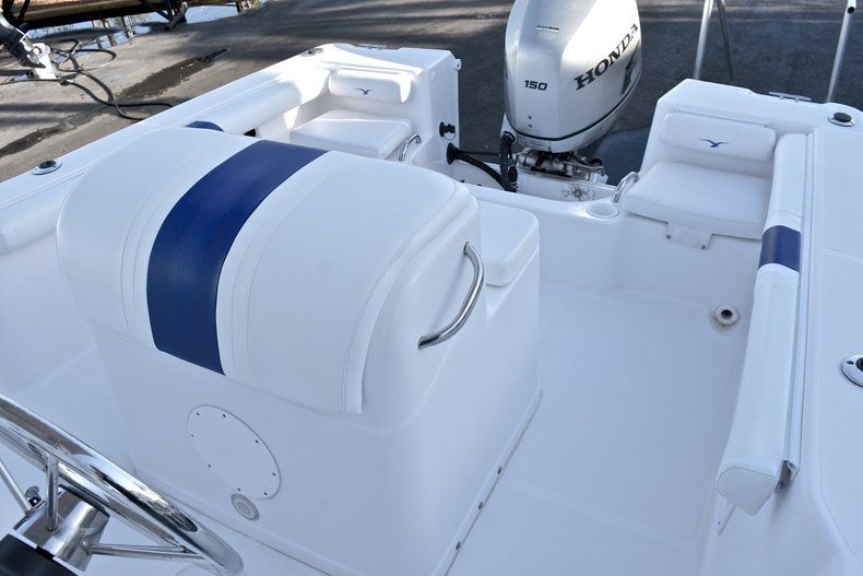 Thumbnail 21 for Used 2006 Pro-Line 21 Sport boat for sale in West Palm Beach, FL